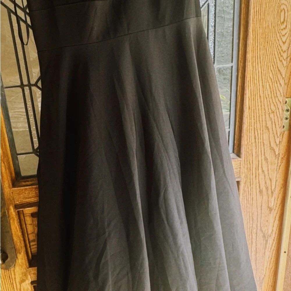 Mac Duggal Black Classic Full Ballgown Dress Sleeveless V neck. Pockets. sze 12 - Picture 5 of 7